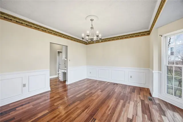 644 White Pine Dr gallery image 14