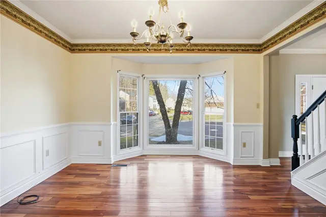 644 White Pine Dr gallery image 16