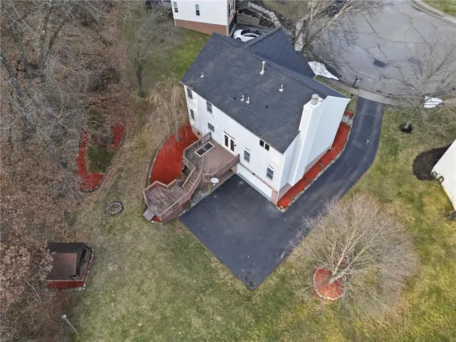 644 White Pine Dr gallery image 40