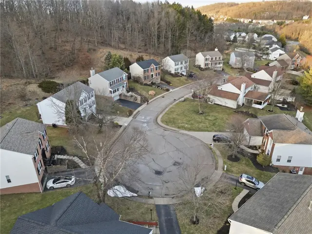 644 White Pine Dr gallery image 43