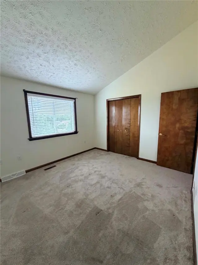 647 Sunset Circle gallery image 6