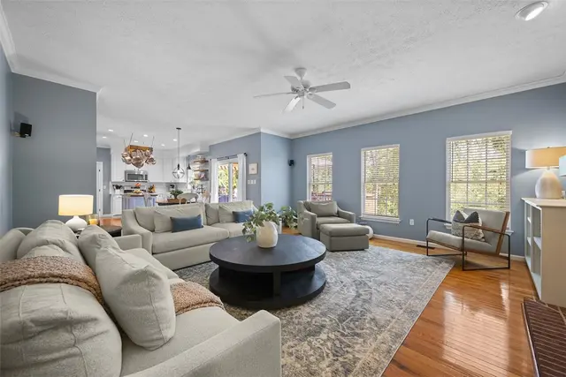 649 Water View Dr gallery image 7