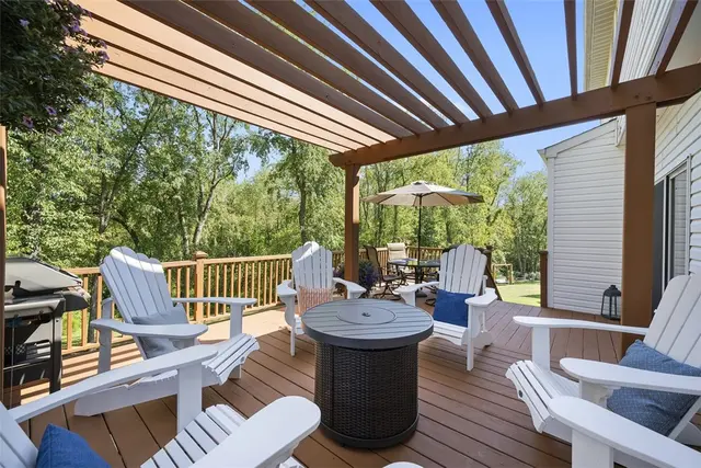 649 Water View Dr gallery image 14