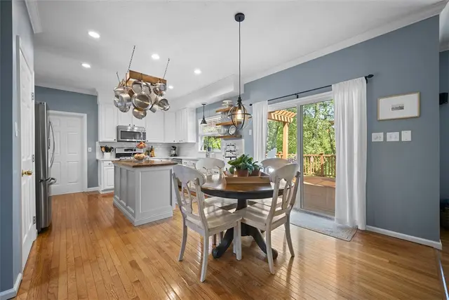 649 Water View Dr gallery image 16