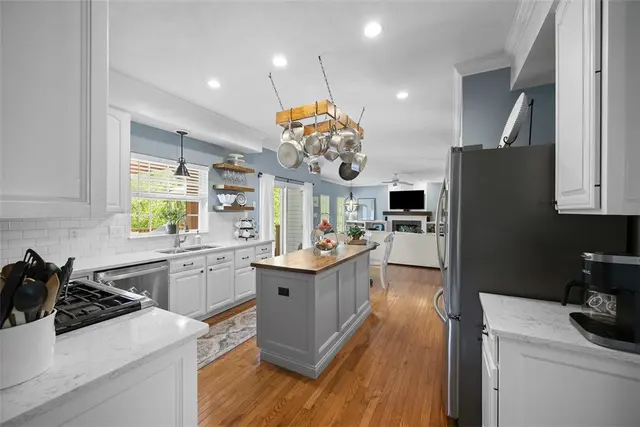 649 Water View Dr gallery image 24