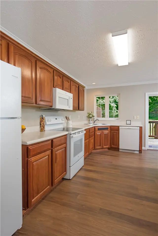 651 Village Green Blvd E gallery image 17