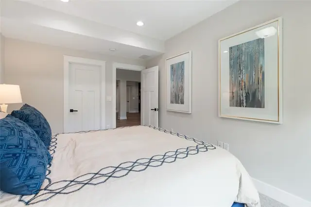 654 Shortline Ct gallery image 35