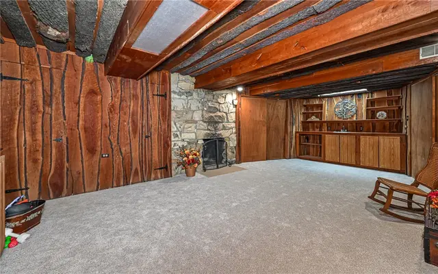 656 Bairdford Rd gallery image 28