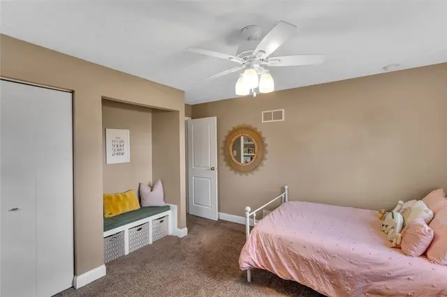 659 Huntington Dr gallery image 4