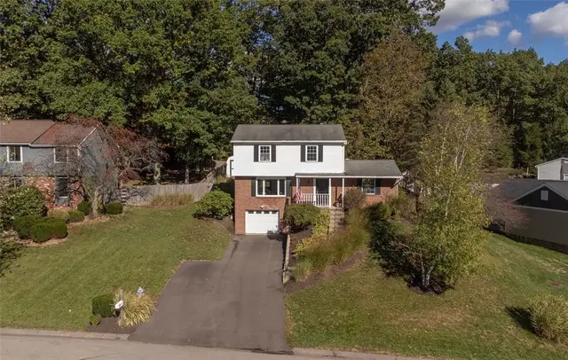 659 Huntington Dr gallery image 8