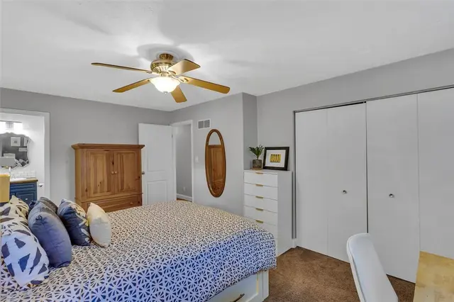 659 Huntington Dr gallery image 17