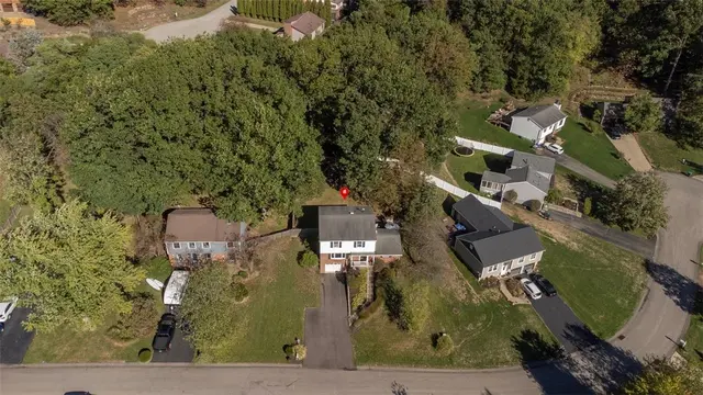 659 Huntington Dr gallery image 18