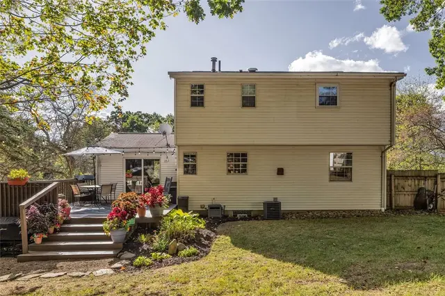 659 Huntington Dr gallery image 26
