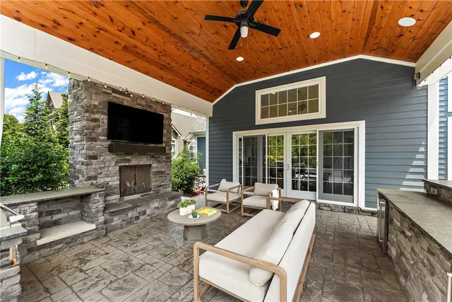 665 Chilliwack Ln gallery image 14