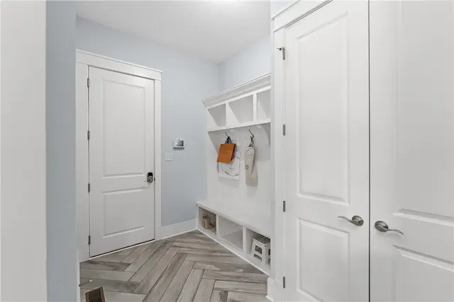 665 Chilliwack Ln gallery image 16