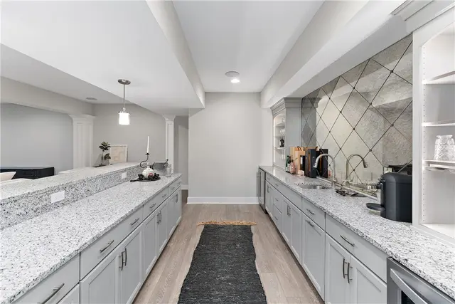 665 Chilliwack Ln gallery image 18