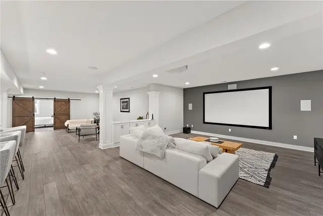 665 Chilliwack Ln gallery image 44