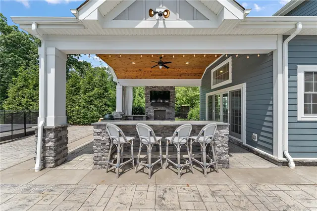 665 Chilliwack Ln gallery image 46