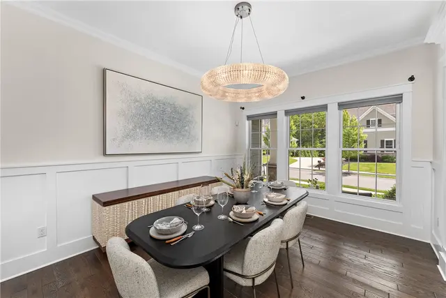 665 Chilliwack Ln gallery image 47