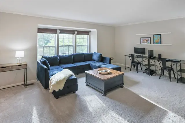 675 Village Green Boulevard East gallery image 21