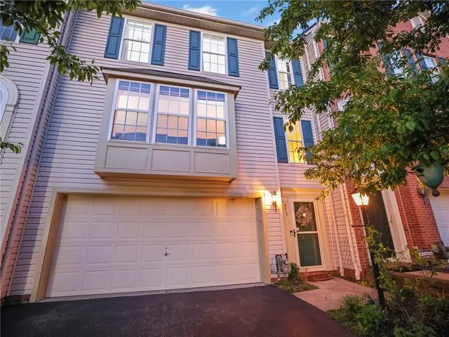 675 Village Green Boulevard East gallery image 23
