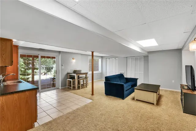 6759 Mars Crider Rd gallery image 4