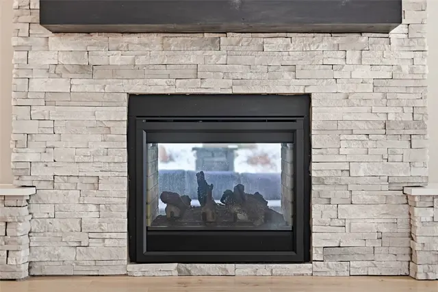 687 Chilliwack Ln gallery image 5