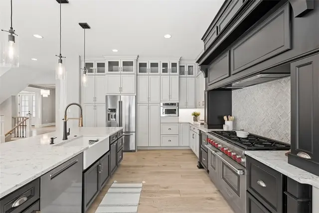687 Chilliwack Ln gallery image 10