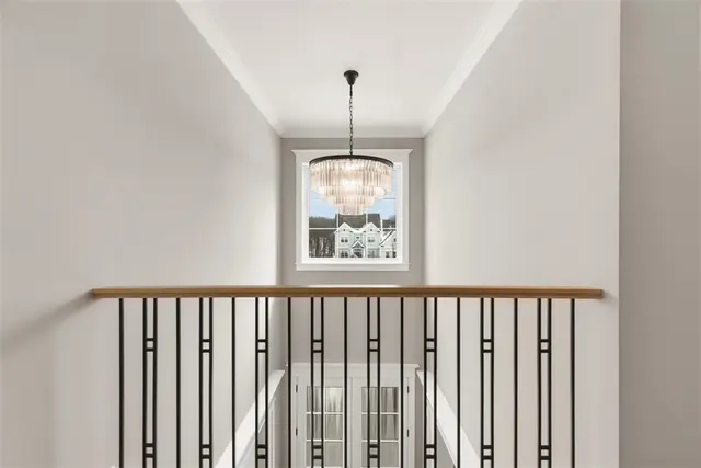 687 Chilliwack Ln gallery image 15