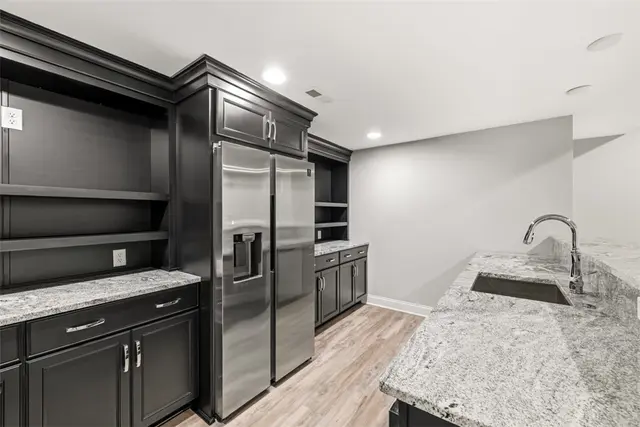 687 Chilliwack Ln gallery image 24