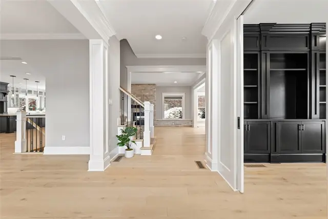 687 Chilliwack Ln gallery image 26