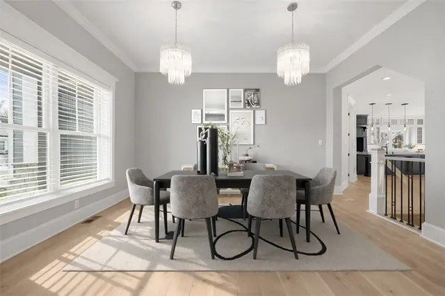687 Chilliwack Ln gallery image 28