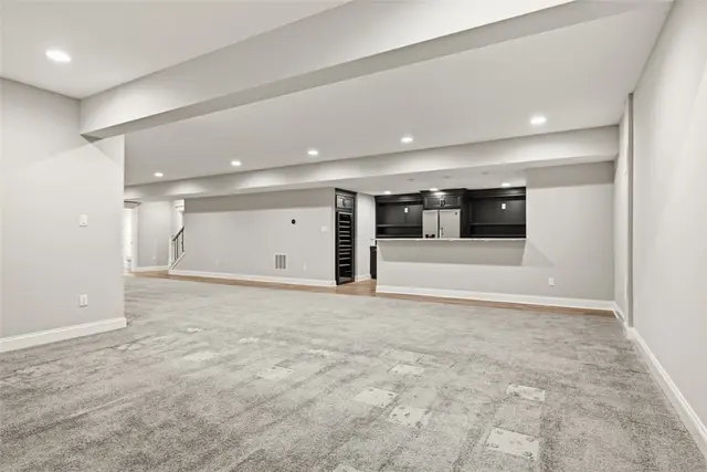 687 Chilliwack Ln gallery image 42