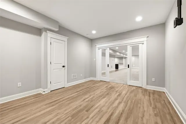 687 Chilliwack Ln gallery image 45