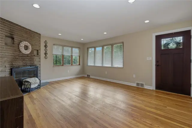 690 PEARCE MILL ROAD gallery image 2