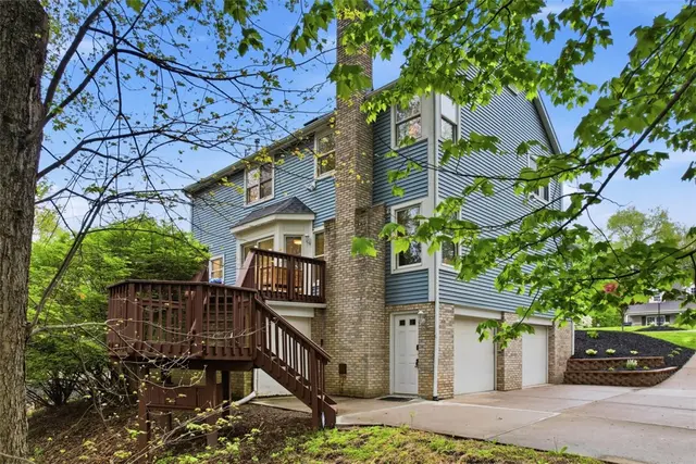 700 Bridle Path gallery image 17