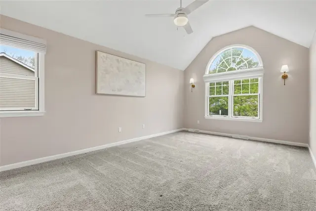 700 Bridle Path gallery image 26