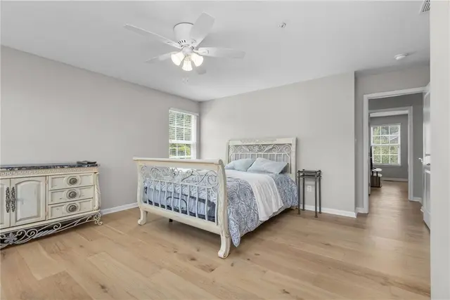 700 Carver Dr gallery image 4