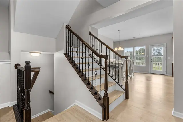 700 Carver Dr gallery image 13
