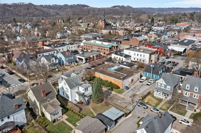 701 Beaver St gallery image 13