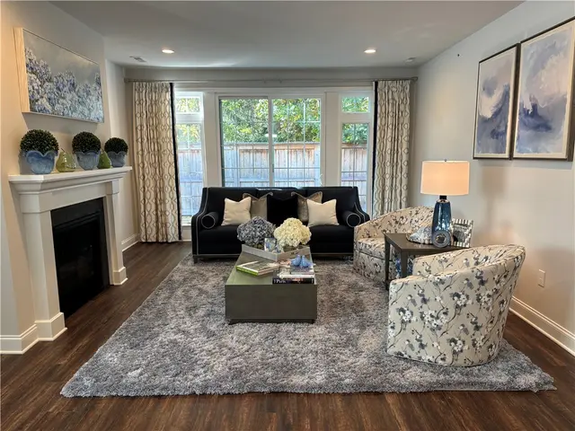 701 England Rd gallery image 7
