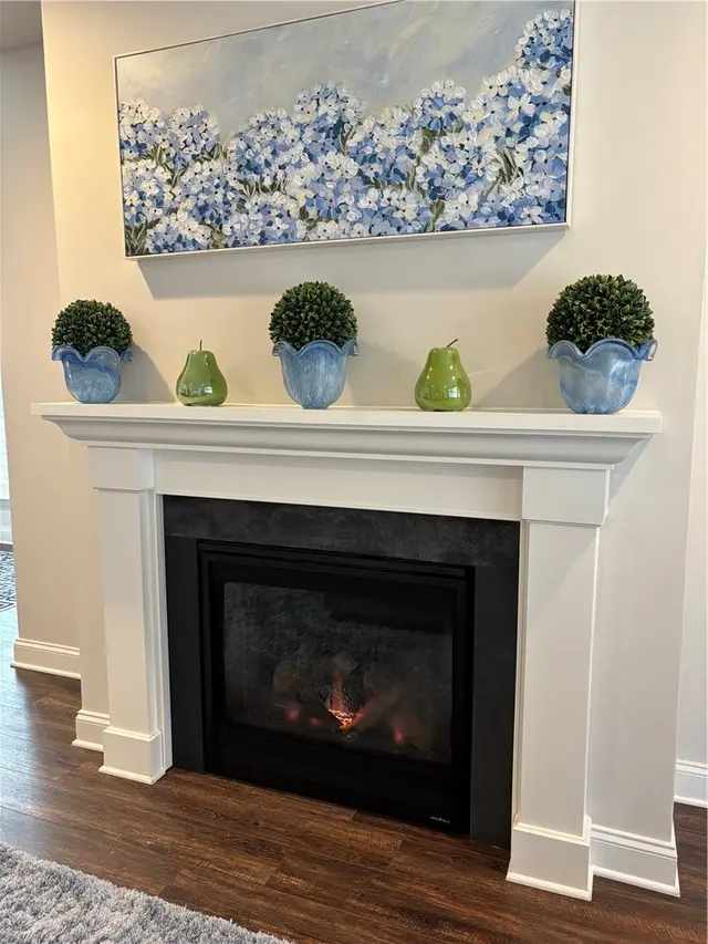 701 England Rd gallery image 8