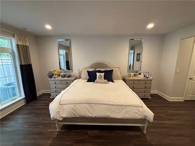 701 England Rd gallery image 31