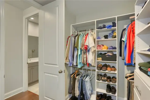 702 England Rd gallery image 30