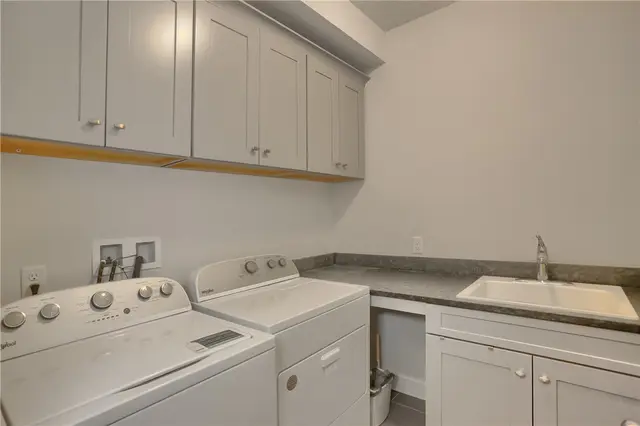 702 England Rd gallery image 47