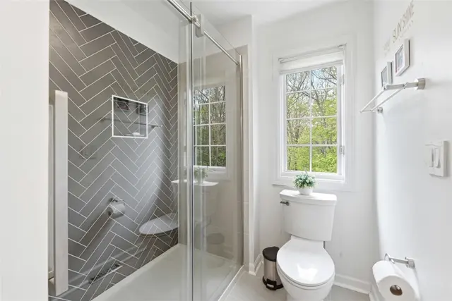 702 Rustic Ridge Dr gallery image 4