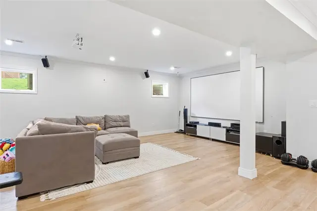 702 Rustic Ridge Dr gallery image 5