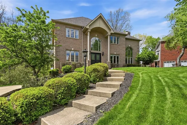 702 Rustic Ridge Dr gallery image 9