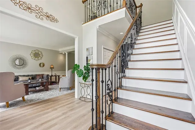 702 Rustic Ridge Dr gallery image 19
