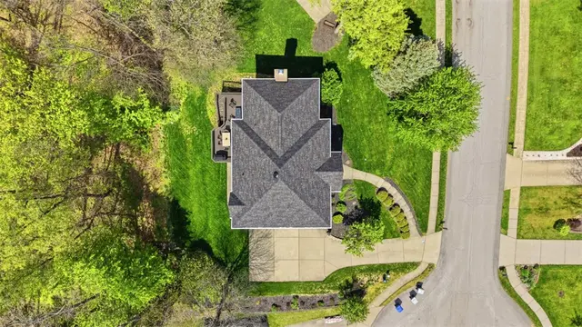 702 Rustic Ridge Dr gallery image 28